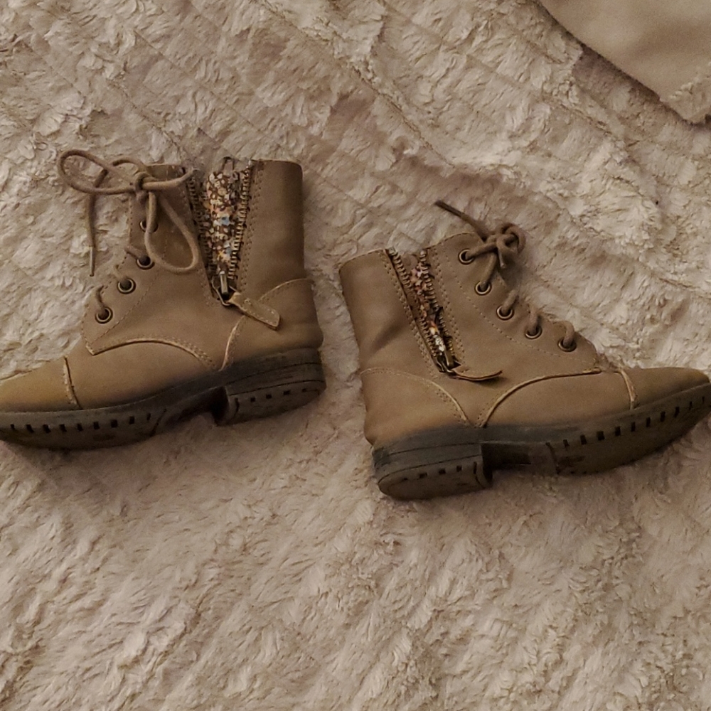 Taupe Girl Booties